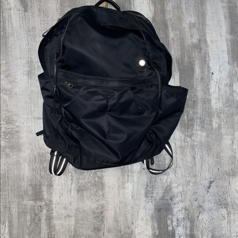 Like new Lululemon backpack black